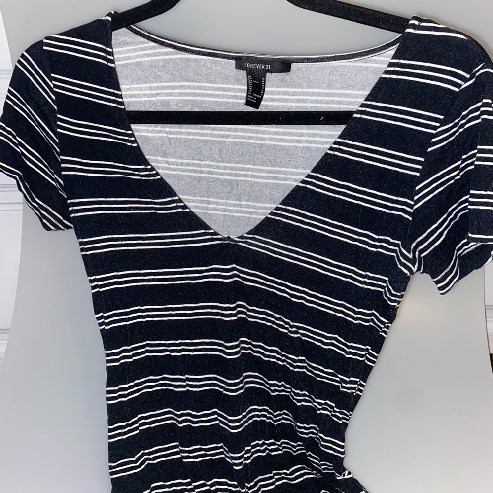 Short sleeve bodysuit